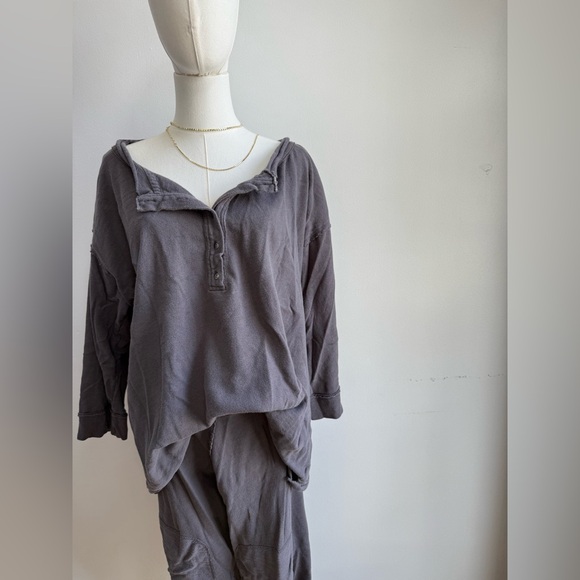 Free People Set - Picture 3 of 3